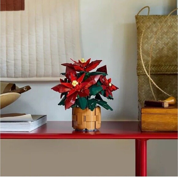 LEGO Poinsettia Holiday Botanical Collection (10370) Building Set, 608 Pieces - Picture 1 of 3